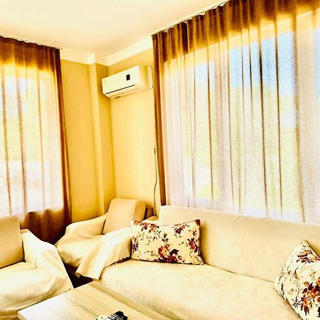 Hotel อูเรคี ภายนอก รูปภาพ