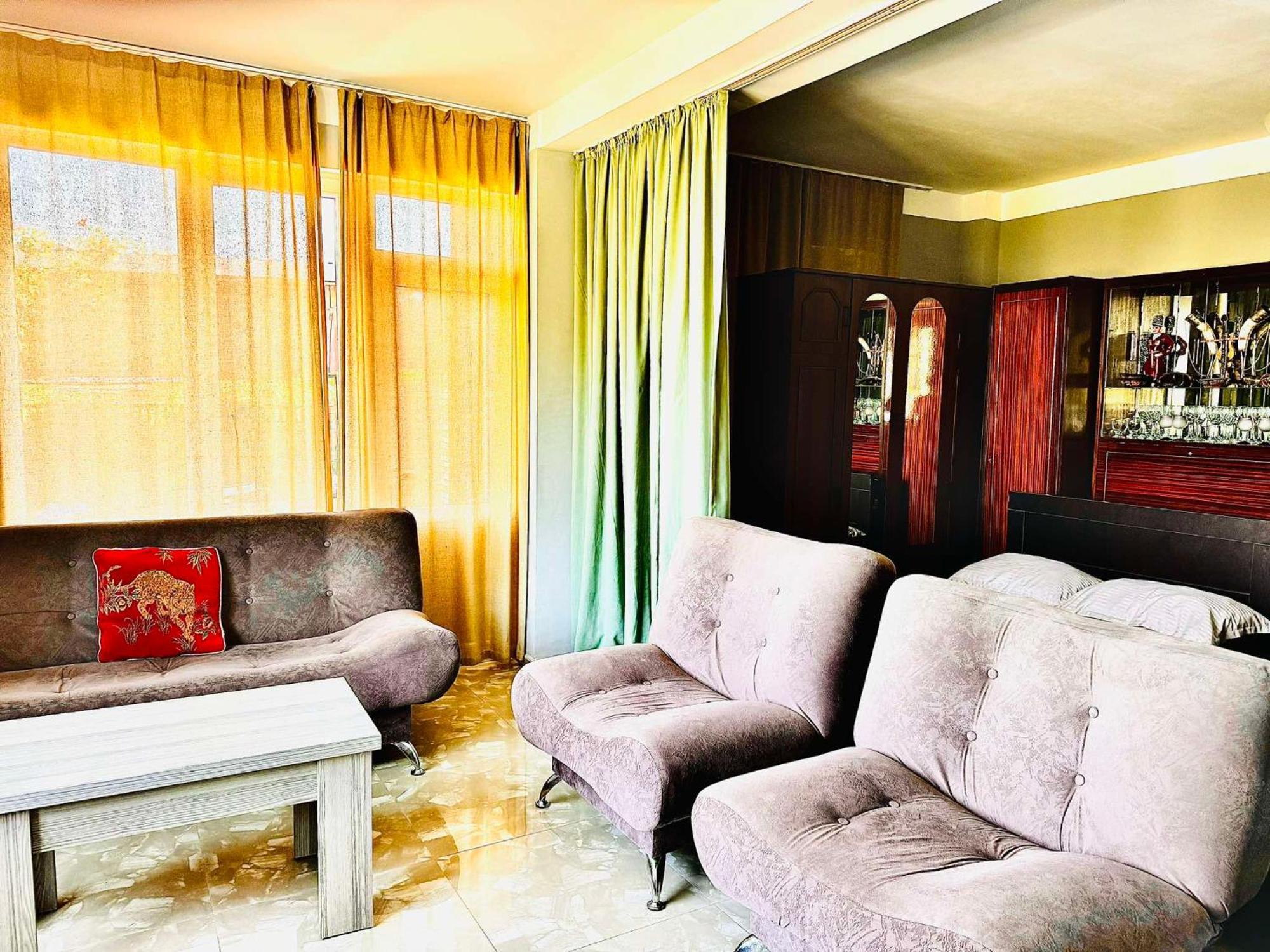 Hotel อูเรคี ภายนอก รูปภาพ