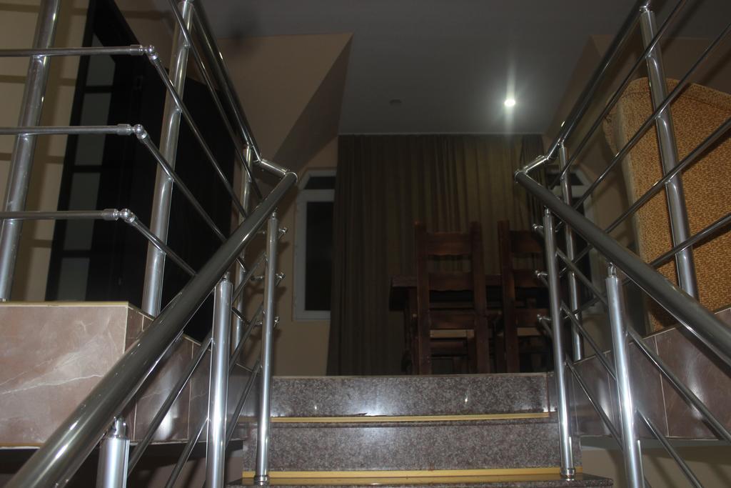Hotel อูเรคี ภายนอก รูปภาพ