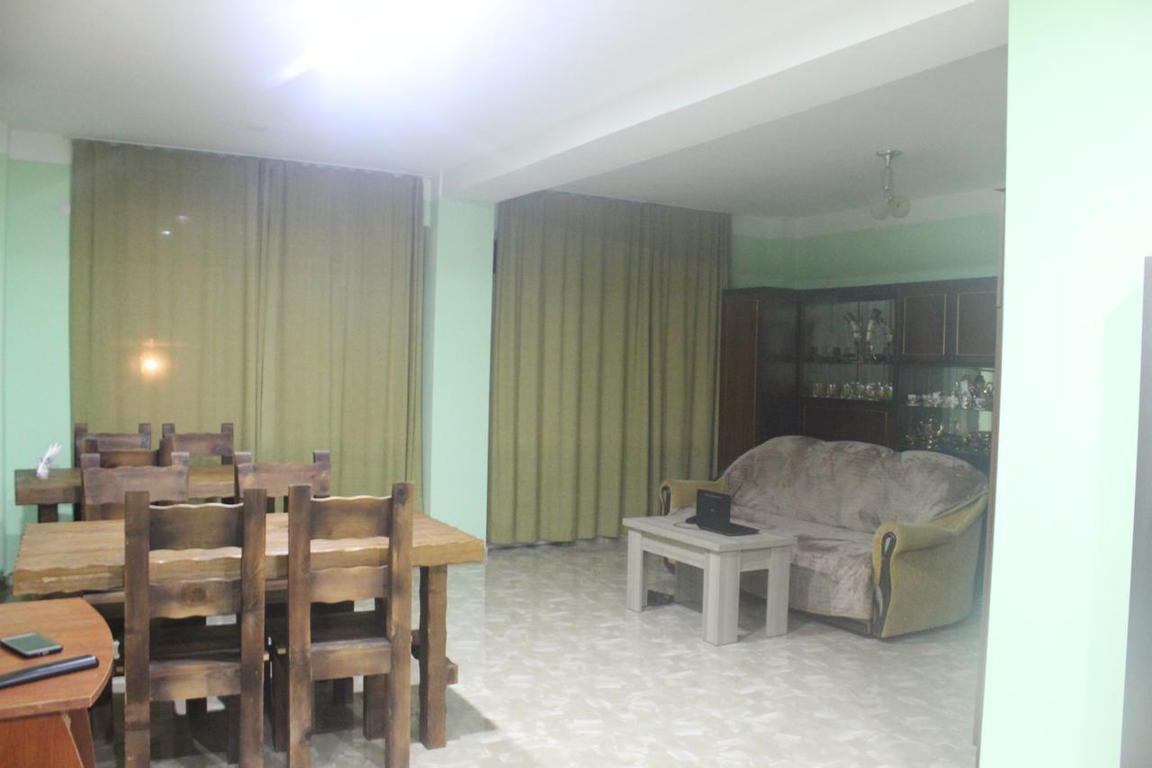 Hotel อูเรคี ภายนอก รูปภาพ