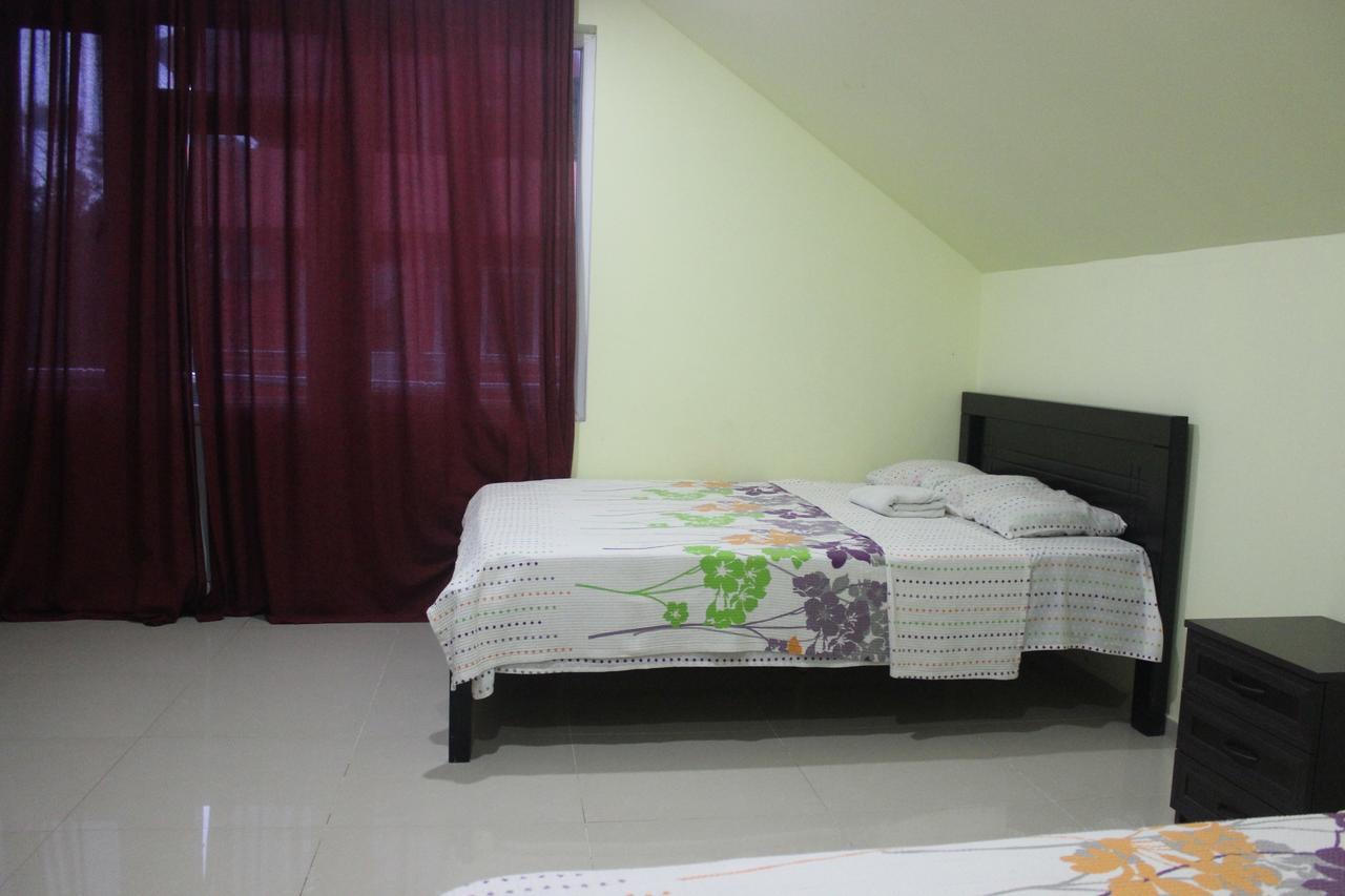 Hotel อูเรคี ภายนอก รูปภาพ
